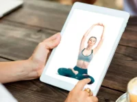 Intégrer le yoga dans la prise en charge des troubles abdominaux